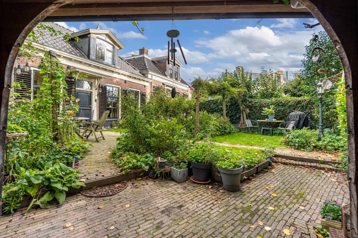 Hoekwoning te koop: Tsjerkebuorren 25, Easterein