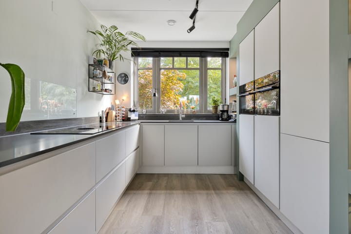 Hoekwoning te koop: Prinses Amaliastraat 18, Oosterhout (Nb)