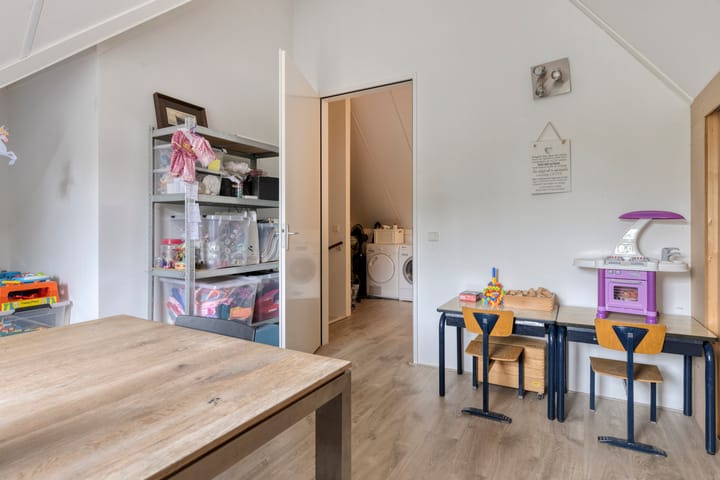 Hoekwoning te koop: Prinses Amaliastraat 18, Oosterhout (Nb)