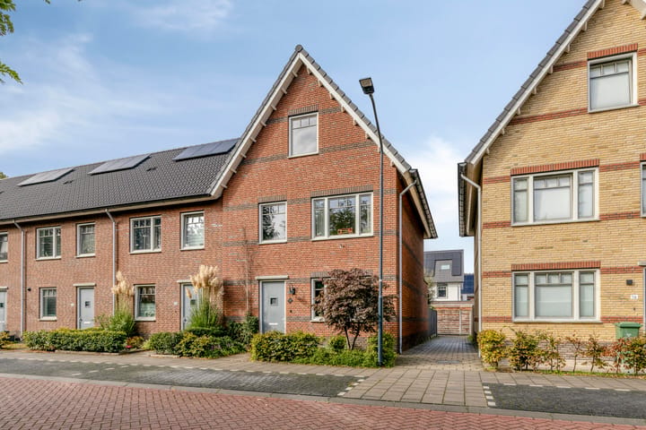 Hoekwoning te koop: Prinses Amaliastraat 18, Oosterhout (Nb)