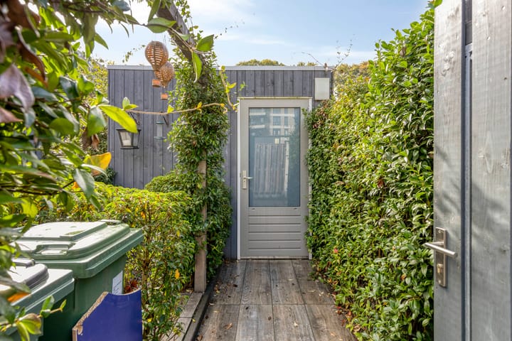 Hoekwoning te koop: Prinses Amaliastraat 18, Oosterhout (Nb)
