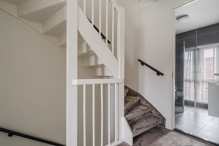Tussenwoning te koop: Nevenspoor 5, Assendelft