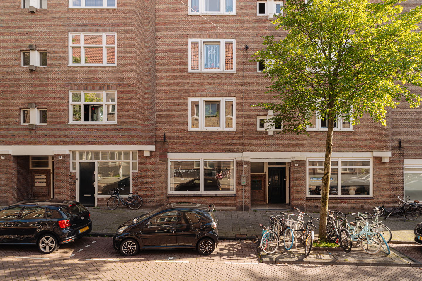View photo 3 of Hembrugstraat 11-H