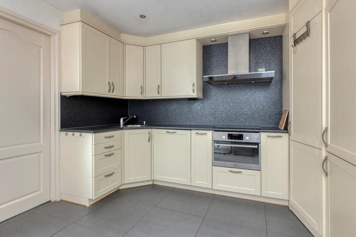 Tussenwoning te koop: Borneostraat 9, Tilburg