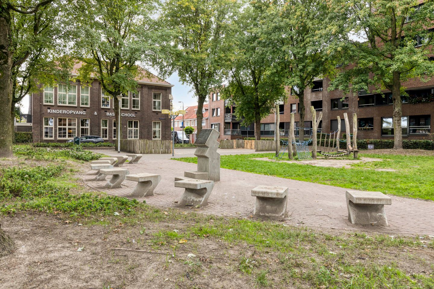 Foto 49 van Borneostraat 9