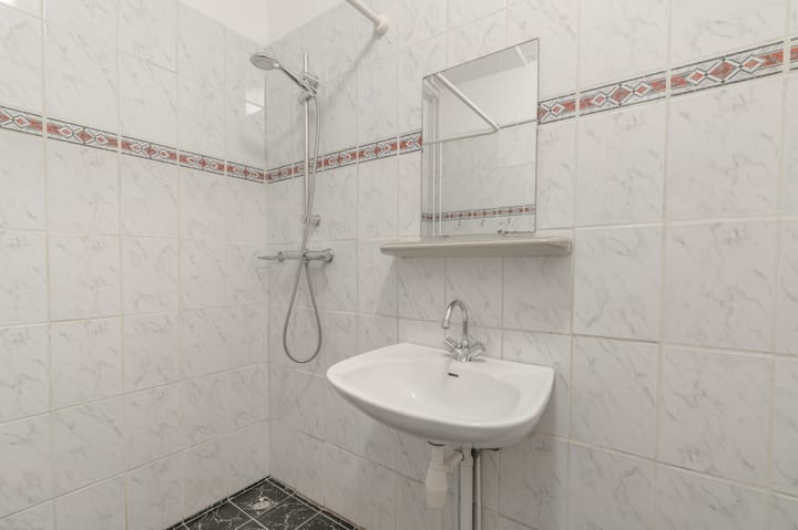 Tussenwoning te koop: Van der Goesstraat 10, Utrecht