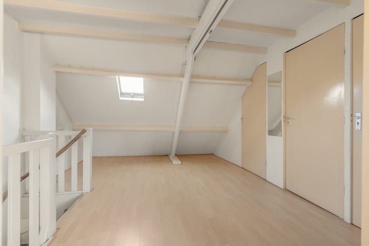 Tussenwoning te koop: Van der Goesstraat 10, Utrecht