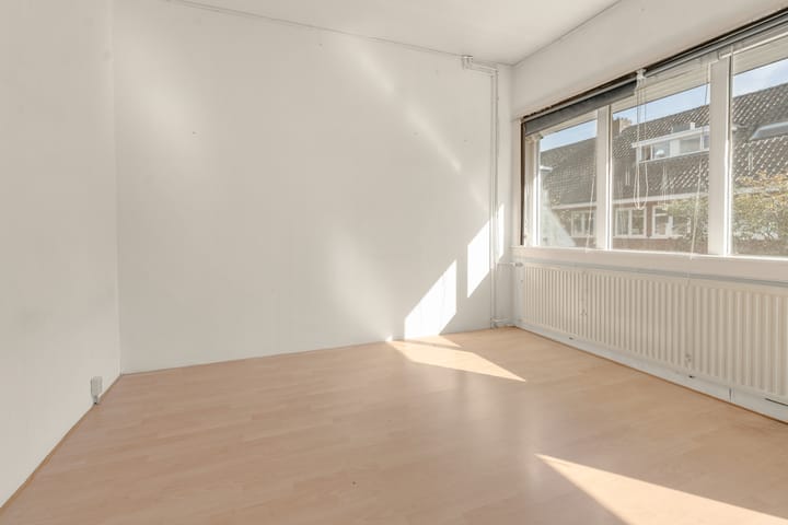 Tussenwoning te koop: Van der Goesstraat 10, Utrecht