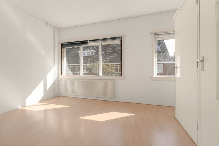 Tussenwoning te koop: Van der Goesstraat 10, Utrecht