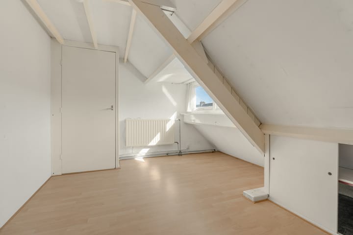Tussenwoning te koop: Van der Goesstraat 10, Utrecht