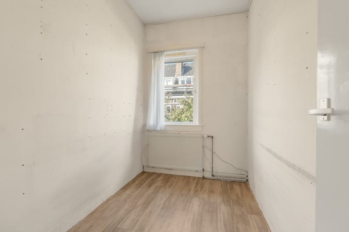 Tussenwoning te koop: Van der Goesstraat 10, Utrecht
