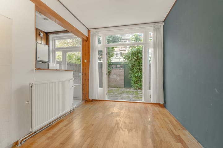 Tussenwoning te koop: Van der Goesstraat 10, Utrecht