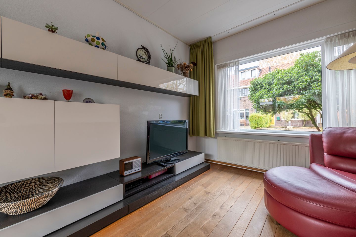 Photo 5 of Leliestraat 6