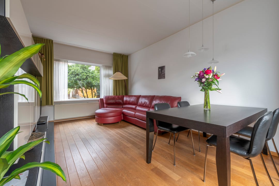 Photo 2 of Leliestraat 6