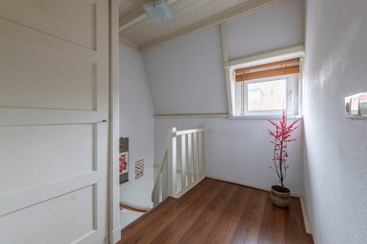 Tussenwoning te koop: Leliestraat 6, Zeist