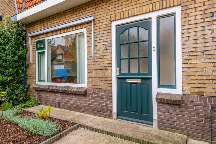 Tussenwoning te koop: Leliestraat 6, Zeist