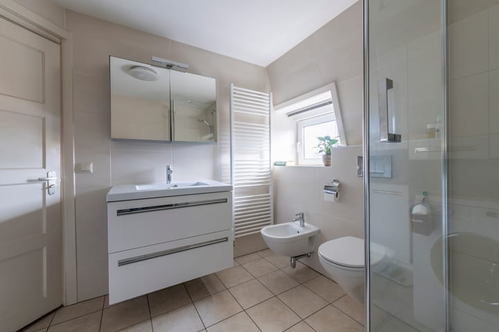 Tussenwoning te koop: Leliestraat 6, Zeist