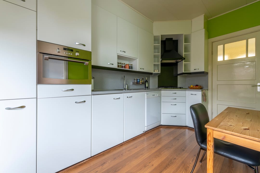 Photo 8 of Leliestraat 6