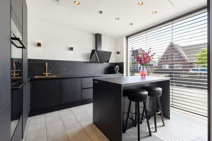 Vrijstaande woning te koop: Parnassialaan 146, Lelystad