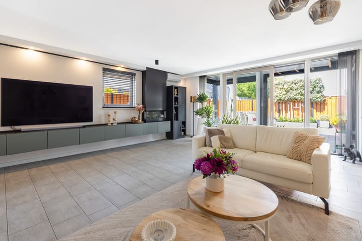 Vrijstaande woning te koop: Parnassialaan 146, Lelystad