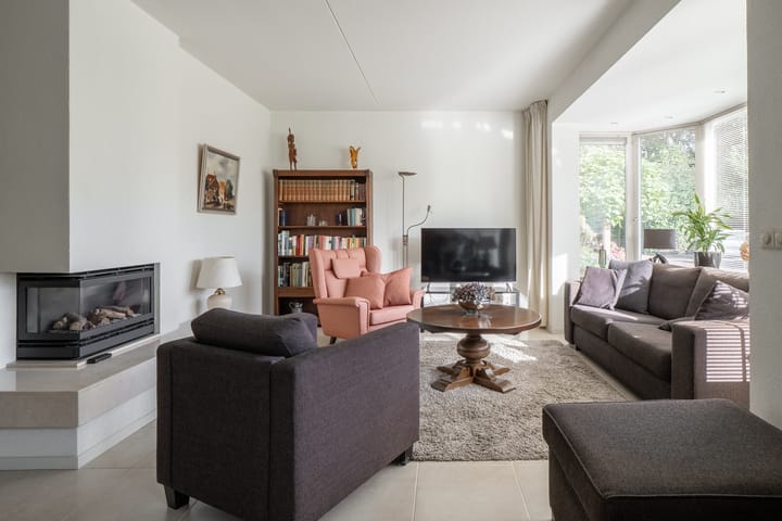 Tussenwoning te koop: Dinant Dijkhuisstraat 120, Hengelo