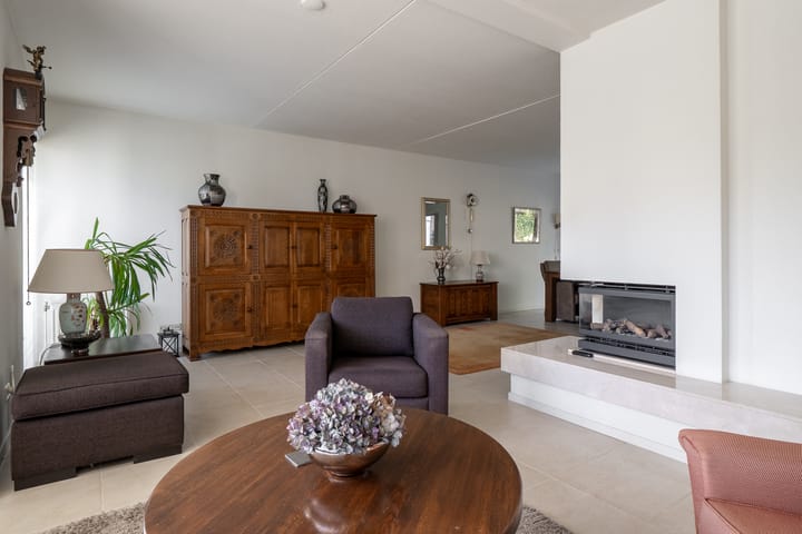 Tussenwoning te koop: Dinant Dijkhuisstraat 120, Hengelo