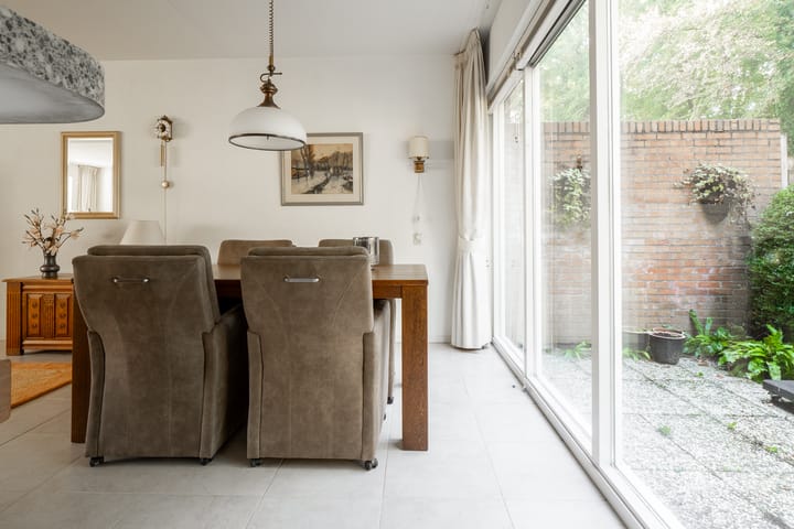 Tussenwoning te koop: Dinant Dijkhuisstraat 120, Hengelo