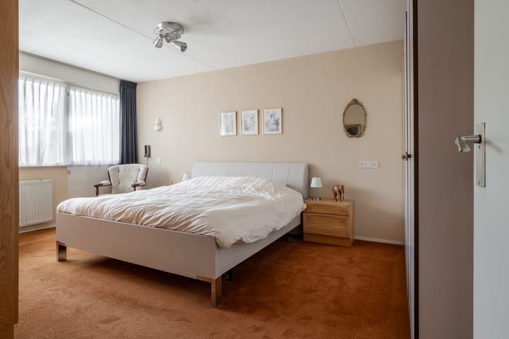 Tussenwoning te koop: Dinant Dijkhuisstraat 120, Hengelo
