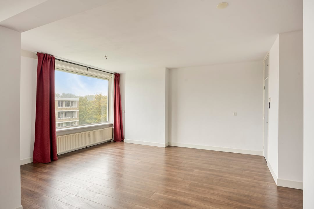 Photo 11 of Debussystraat 35