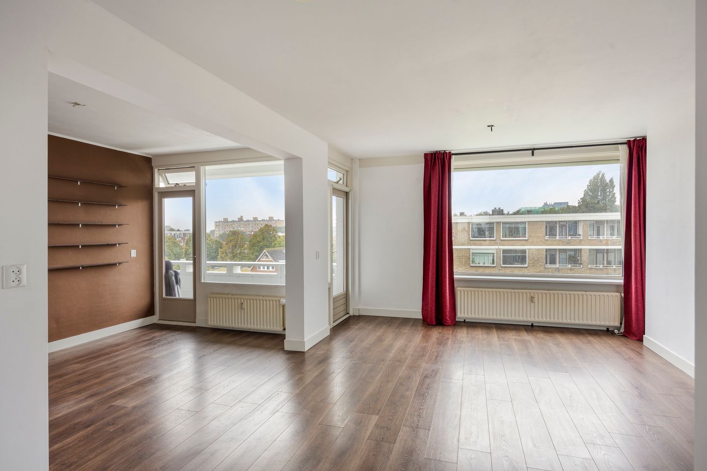 Photo 10 of Debussystraat 35