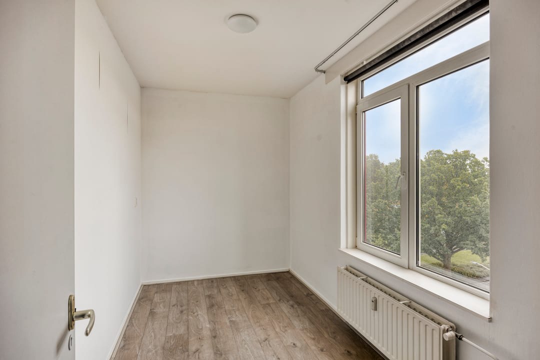Photo 26 of Debussystraat 35