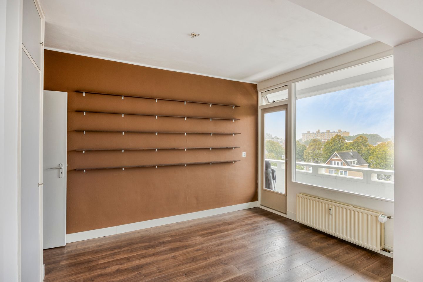 Photo 14 of Debussystraat 35
