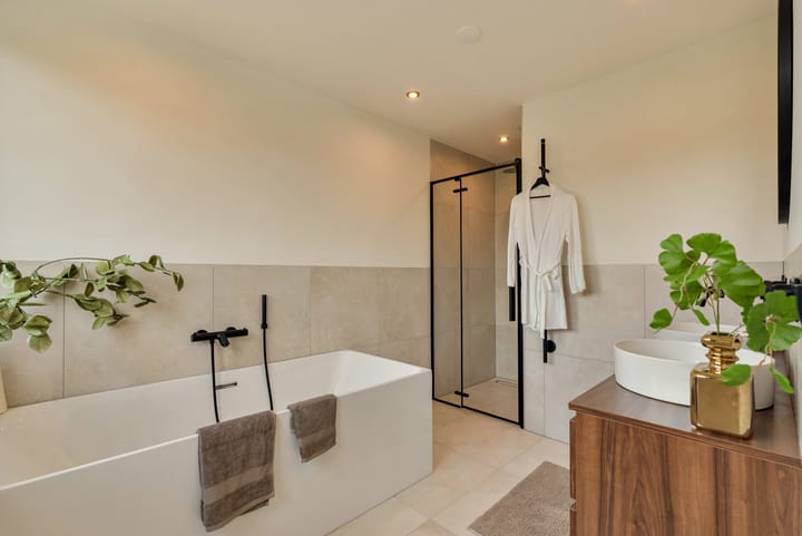 Tussenwoning te koop: Vijverhoef 50, Amsterdam