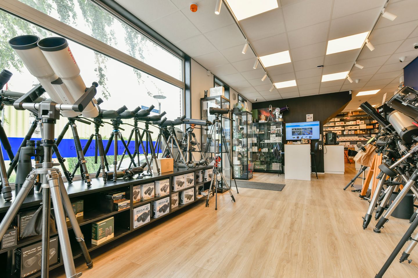 Bekijk foto 4 van Middeldorpstraat 1