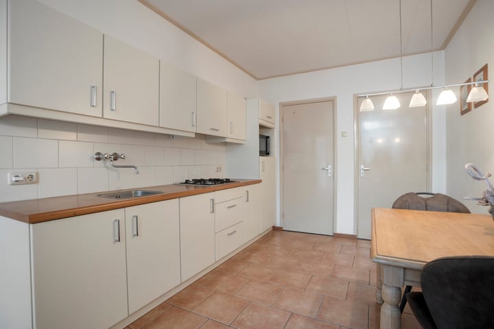 Foto 4 van Schutsboomstraat 36
