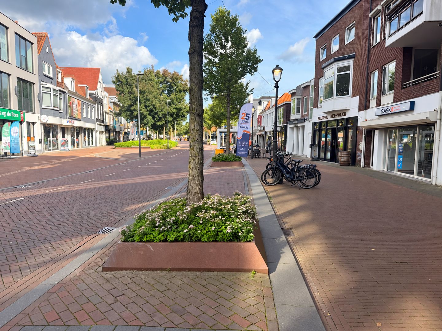 View photo 3 of Breestraat 1