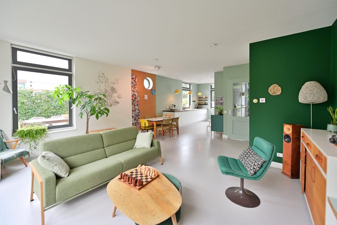 Photo 2 of P.A. Weeldenburgpad 14