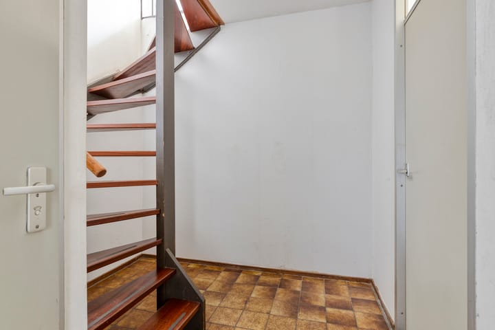 Tussenwoning te koop: Winkelwaard 503, Alkmaar