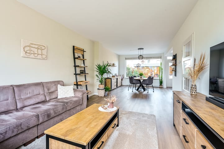 Tussenwoning te koop: Gorinchemgracht 11, Almere