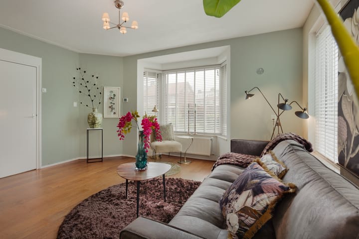 Hoekwoning te koop: Julianastraat 24, Halfweg