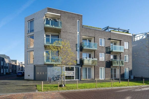 Photo 26 of Denemarkenstraat 100