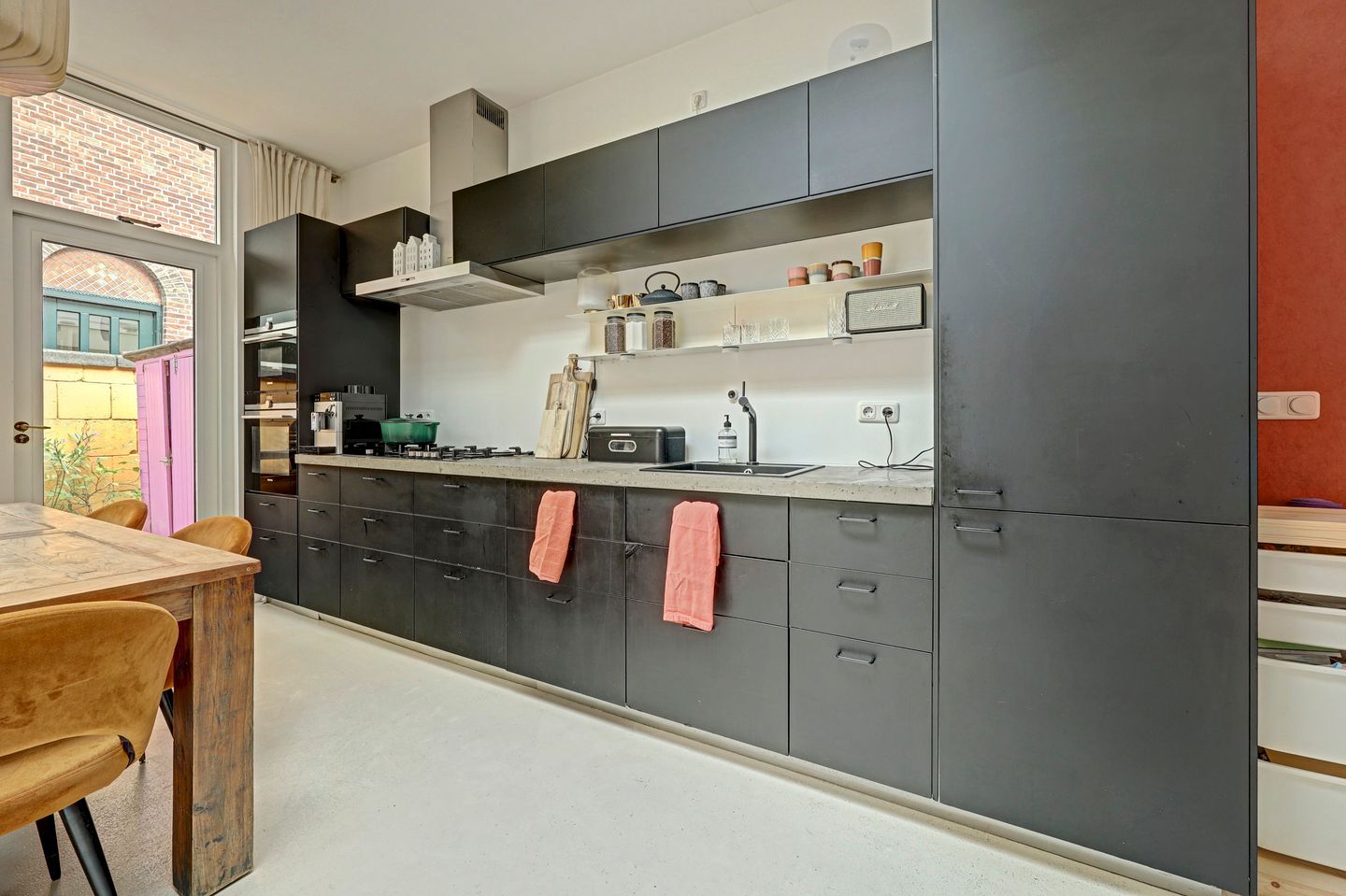 Photo 14 of Van Bleyswijckstraat 62
