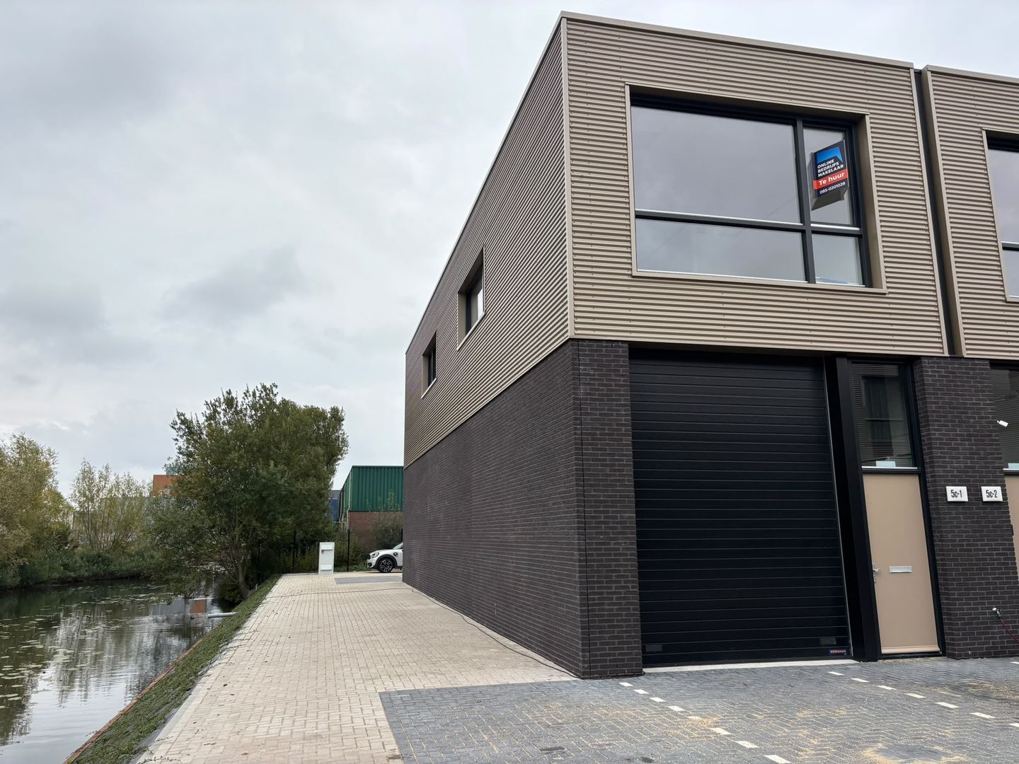 View photo 2 of Oosteinde 5-c1