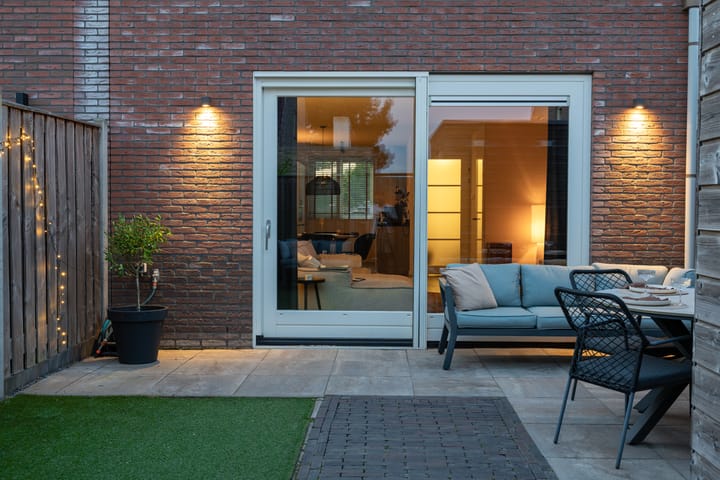Tussenwoning te koop: Burgemeester Ten Cateweg 21, Blokzijl