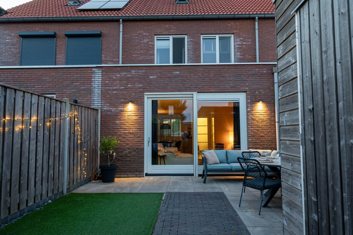 Tussenwoning te koop: Burgemeester Ten Cateweg 21, Blokzijl