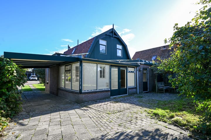 Vrijstaande woning te koop: Dorpsweg 130, Schellinkhout