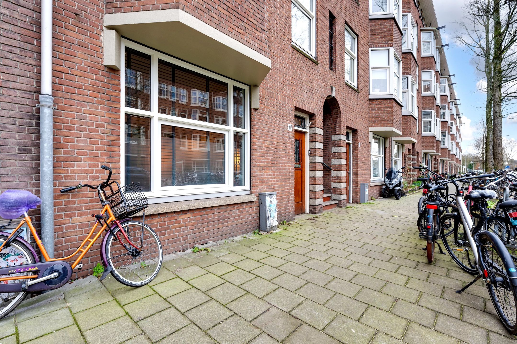Photo 6 of Aalsmeerweg 107-H