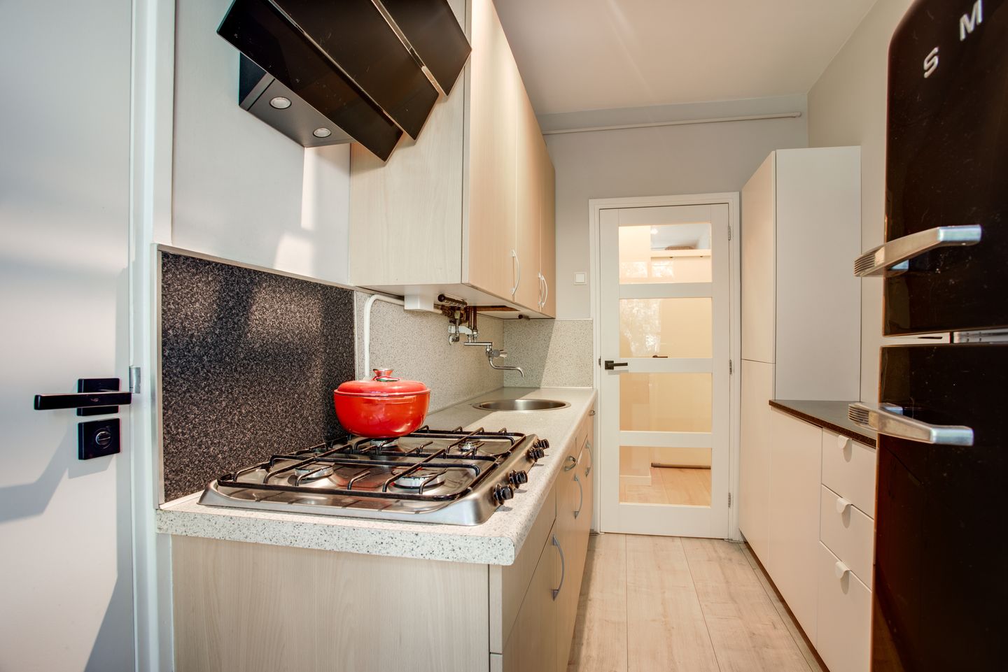 Photo 10 of Blaauwstraat 130