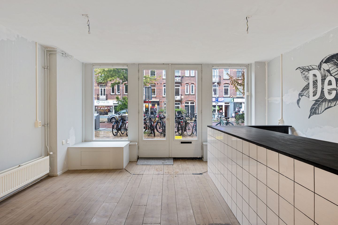 View photo 2 of Javastraat 113-115