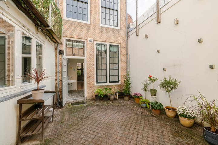 Appartement te koop: Kleine Houtstraat 124, Haarlem